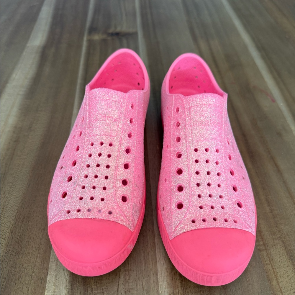 Native Kids Jefferson Sneakers in Sparkly Pink
